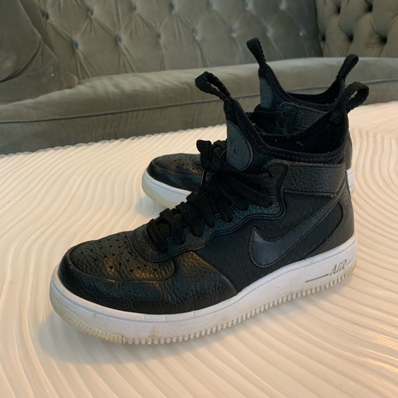 nike ultraforce 1 mid